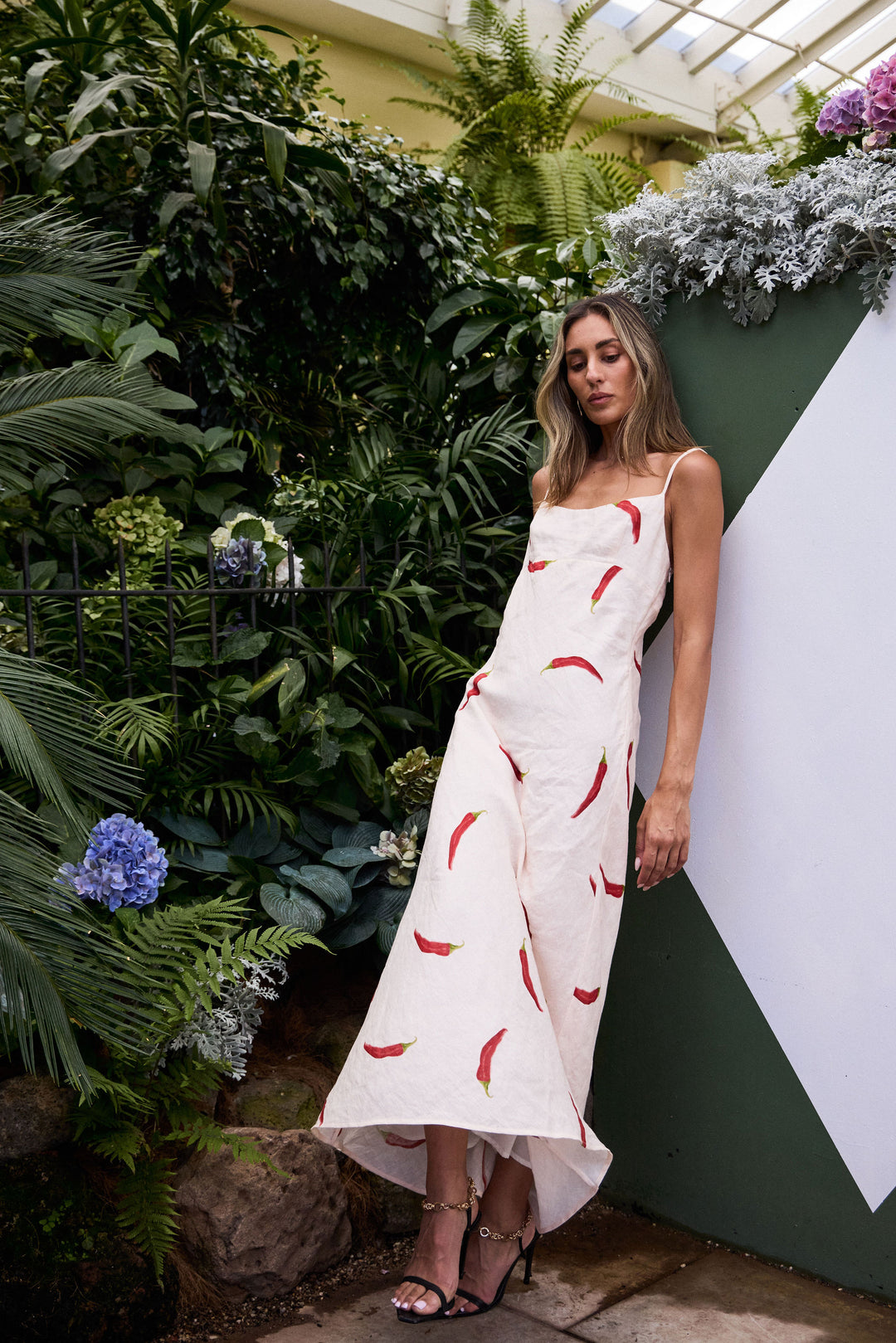 COTTAGE POINT DRESS CHILLI PRINT