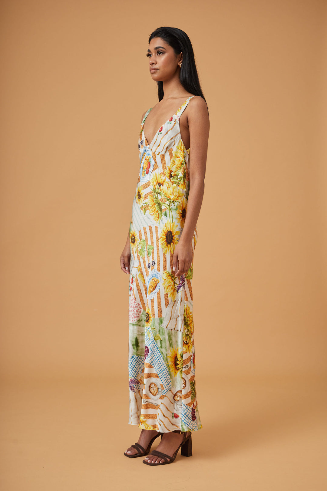 CRUMPET DRESS GOOD MORNING
